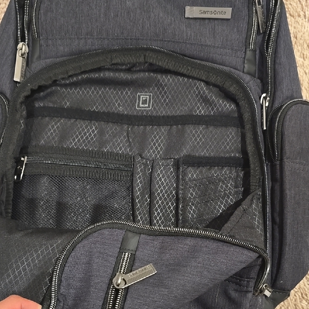 Samsonite Gray Backpack - Picture 5 of 17